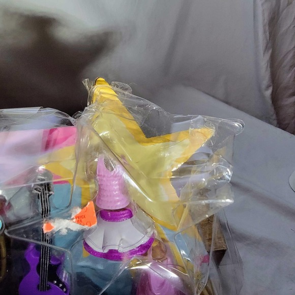 Rare Yasmin BRATZ KiDZ Concert Snap-On Fashion NIB packaging damaged - Picture 5 of 16